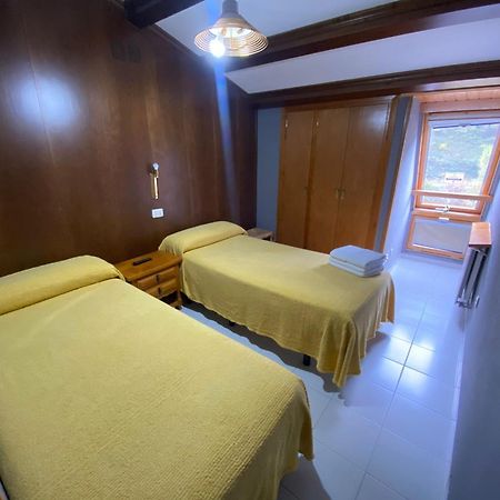Hostal Los Valles Bielsa Εξωτερικό φωτογραφία