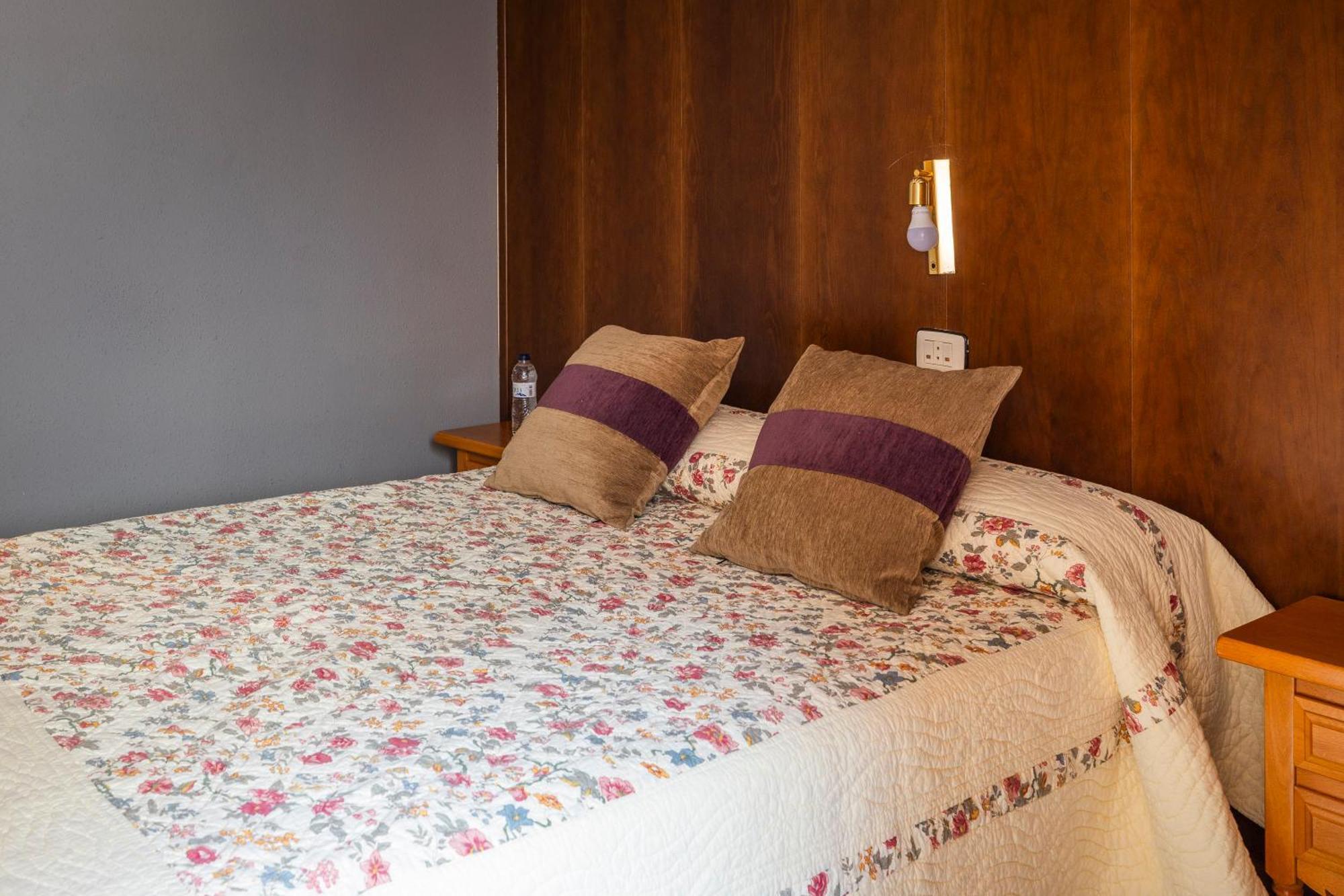Hostal Los Valles Bielsa Εξωτερικό φωτογραφία