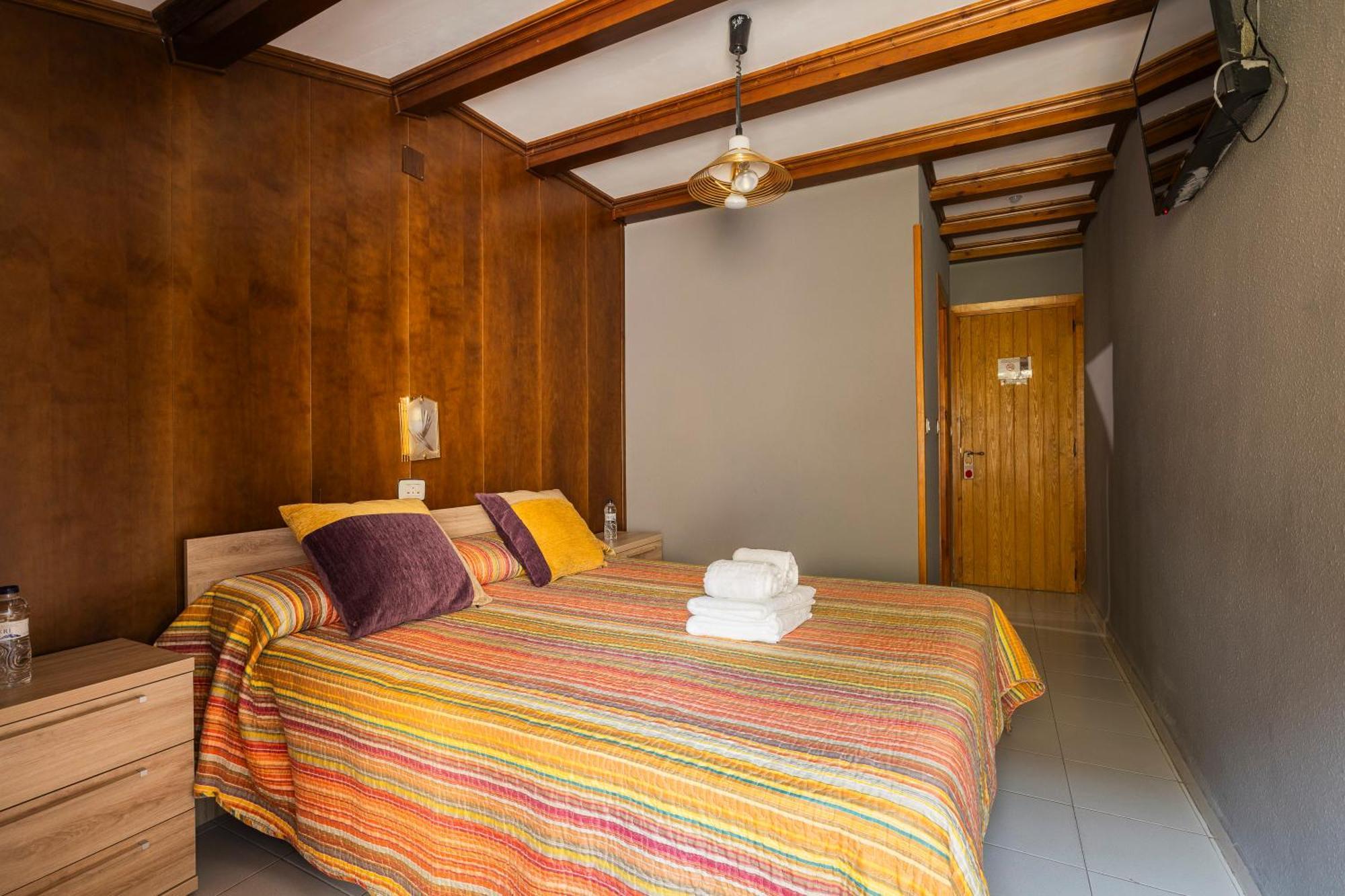 Hostal Los Valles Bielsa Εξωτερικό φωτογραφία